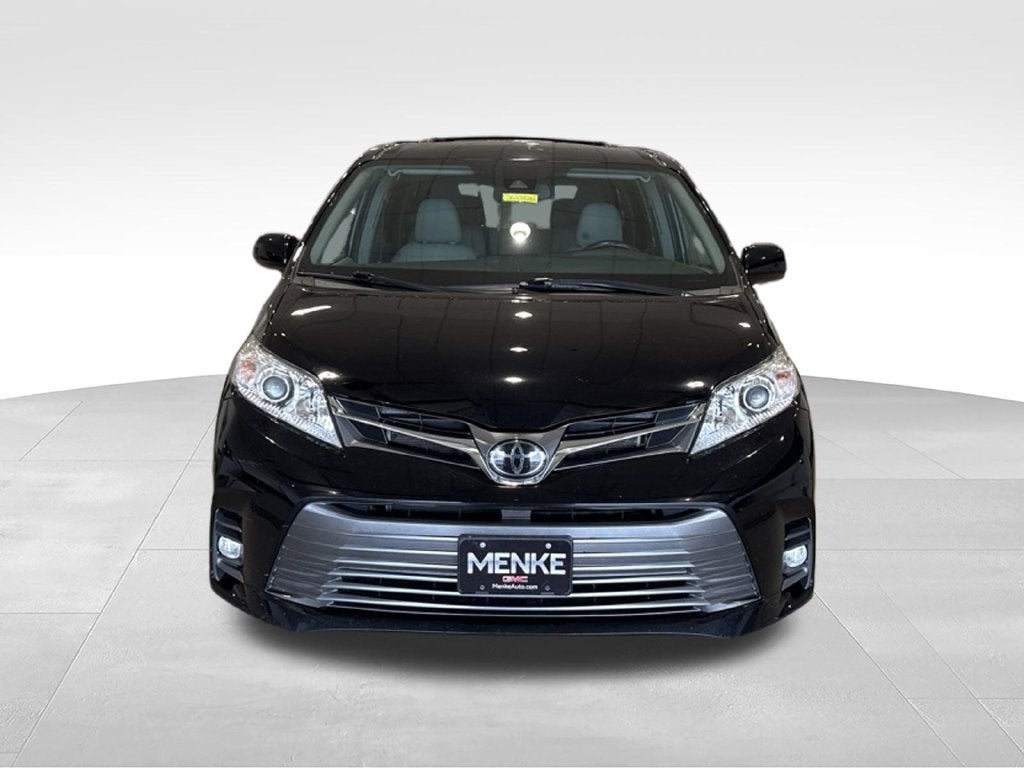 2020 Toyota Sienna XLE