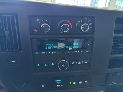 2025 GMC Savana Cutaway 3500 1WT