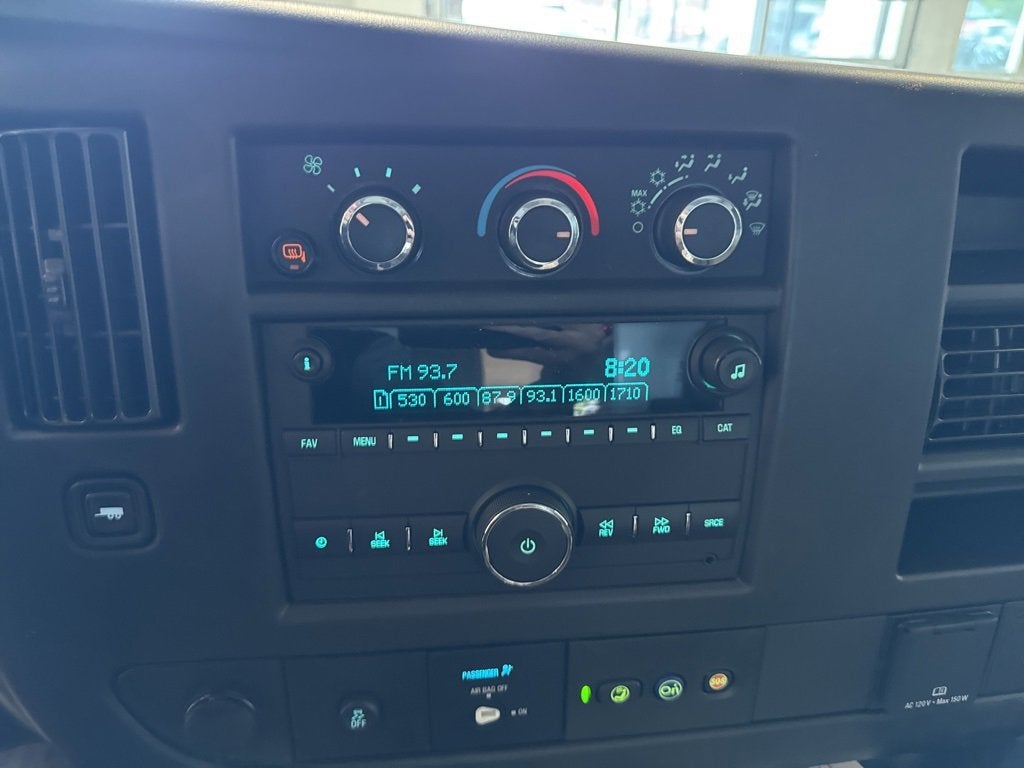 2025 GMC Savana Cutaway 3500 1WT