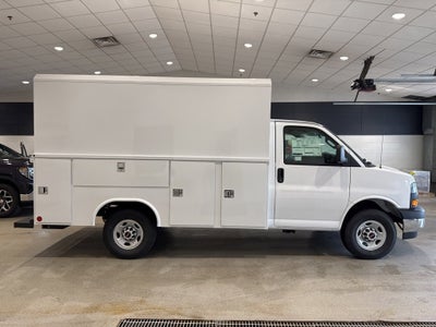 2025 GMC Savana Cutaway 3500 1WT