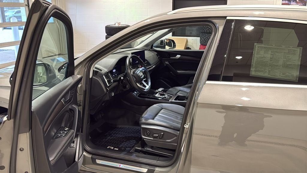 2023 Audi Q5 S line Premium Plus