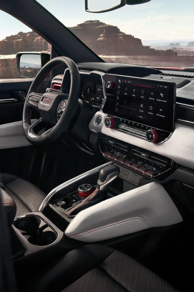 2026 GMC Canyon infotainment system at Menke GMC in SCHOFIELD WI